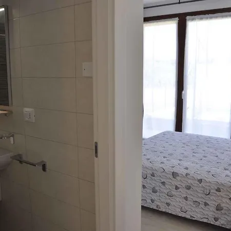 In - Gardasee 38604 شقة *